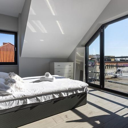 Noclegijarocin Bed & Breakfast 외부 사진
